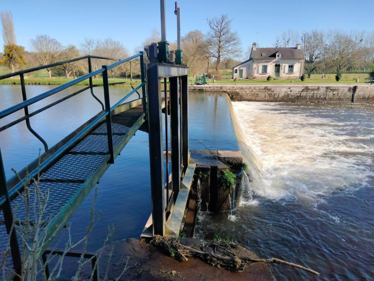 Hebergement Canal Val D'Oust Exteriör bild